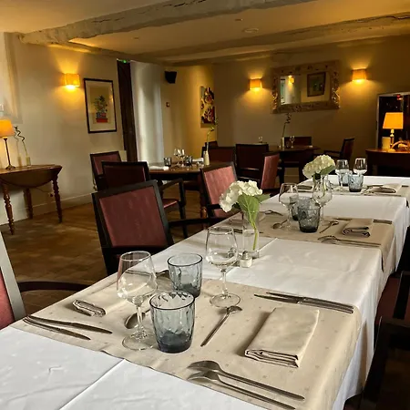 Hotell Logis Le Manoir Des Portes