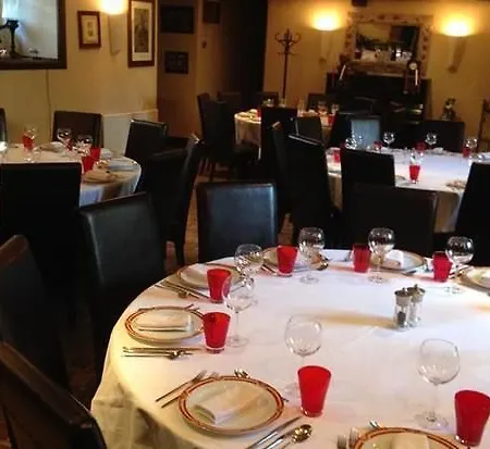 Hotell Logis Le Manoir Des Portes 3*